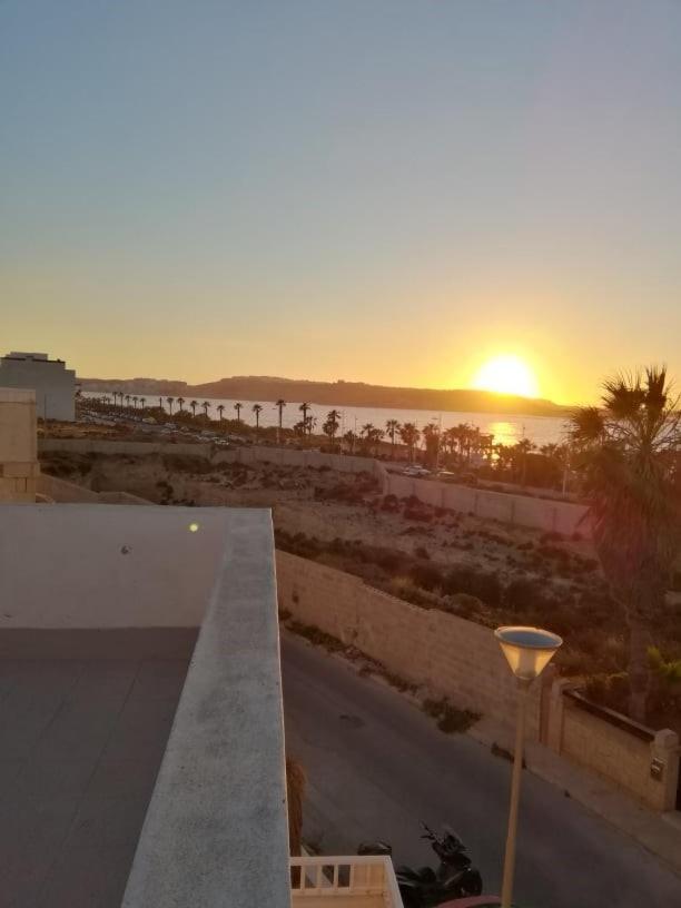Sunshine Holiday Apartment 8 With Spectacular Seaviews St. Paul's Bay Exteriör bild