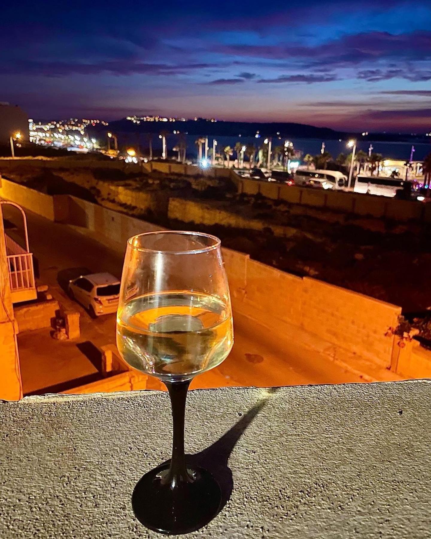 Sunshine Holiday Apartment 8 With Spectacular Seaviews St. Paul's Bay Exteriör bild